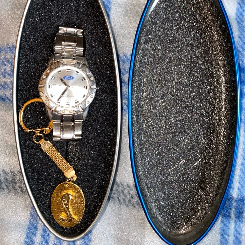 Ford Cobra Mustang Watch with keychain and case